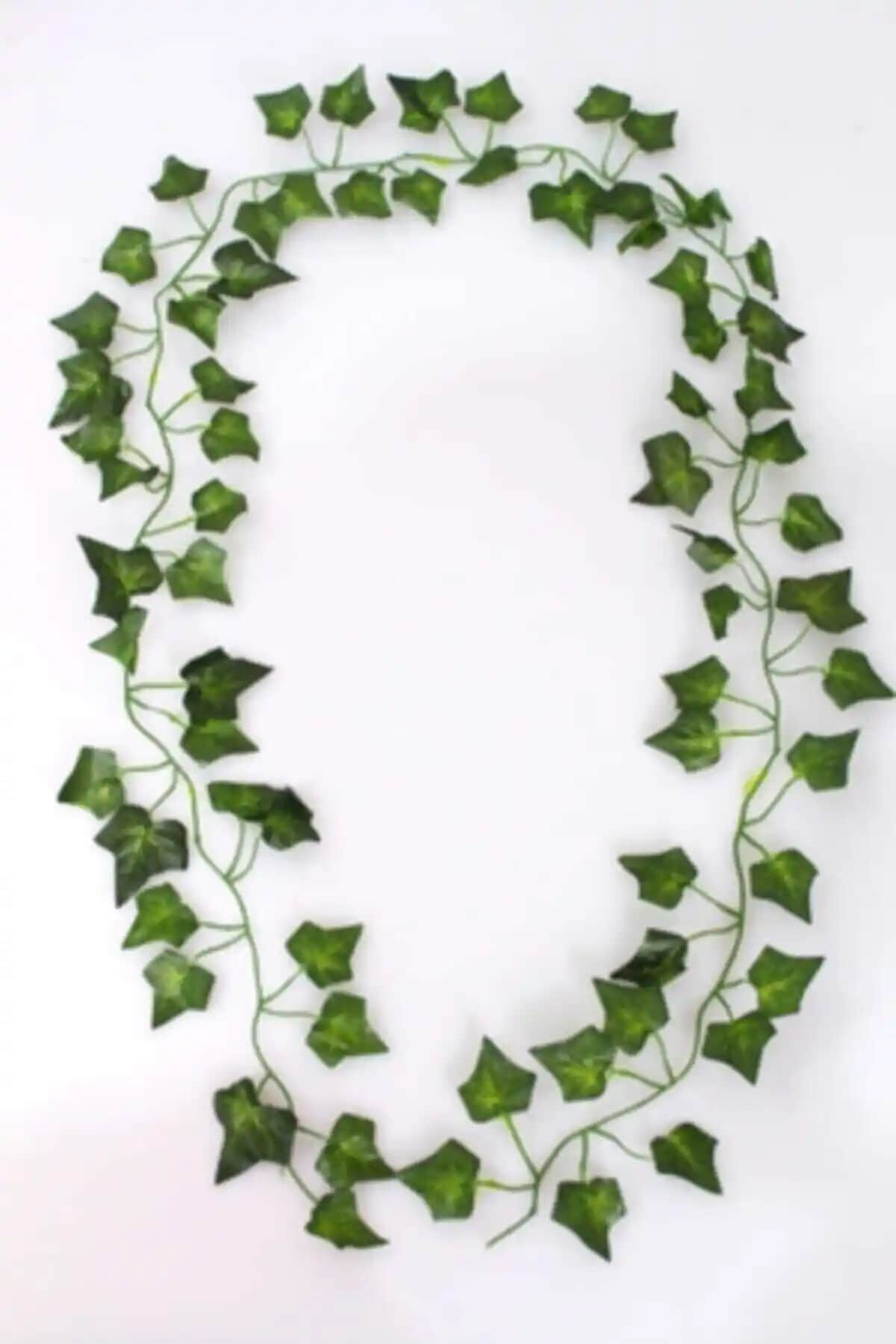 Dekoratif Yeşil Yapay Sarmaşık ile Mekanlarınıza Doğal Bir Dokunuş Katın