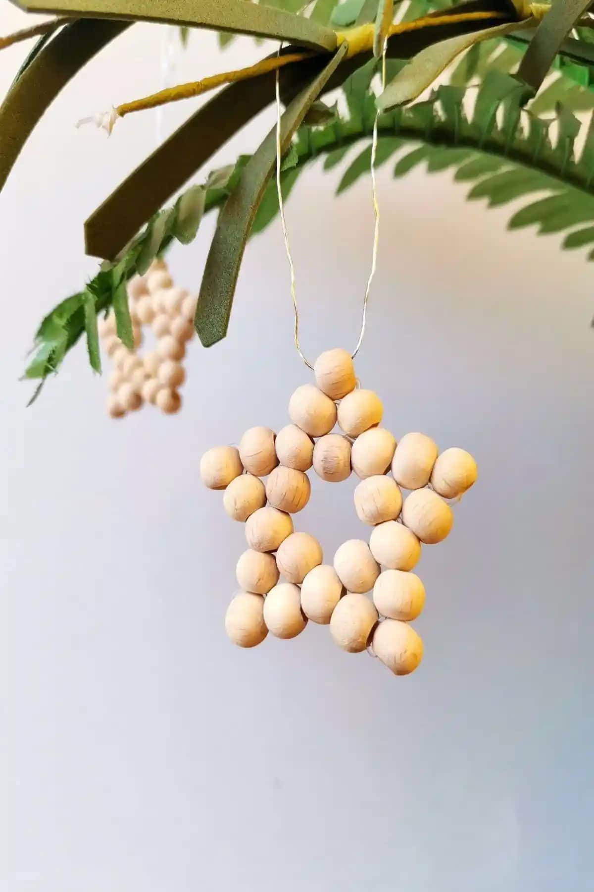 Emtory Home 5 Adet Ahşap Mini Yılbaşı Süsleri Doğal ve Şık Dekorasyon Aksesuarları