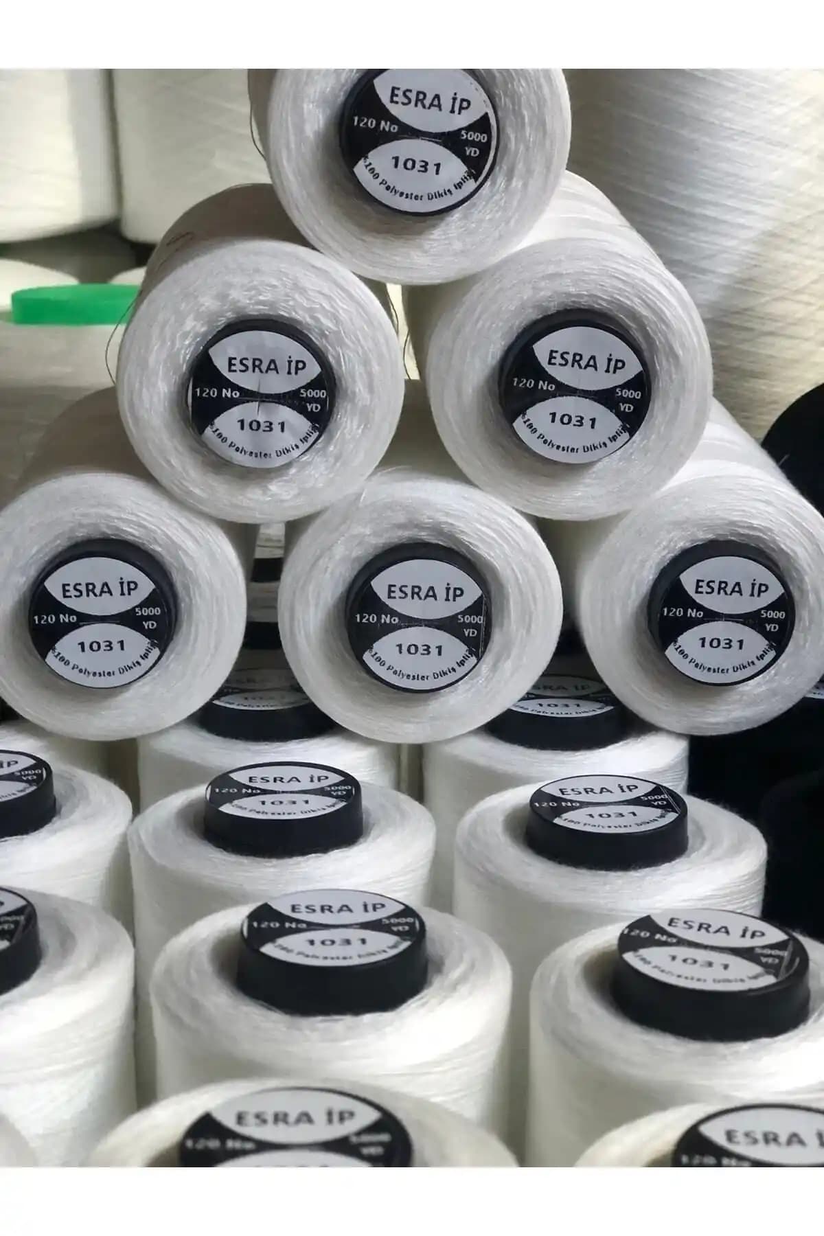 Esra Beyaz Polyester Dikiş İpliği 120 Numara Dayanıklılık ve Kalite Sunar