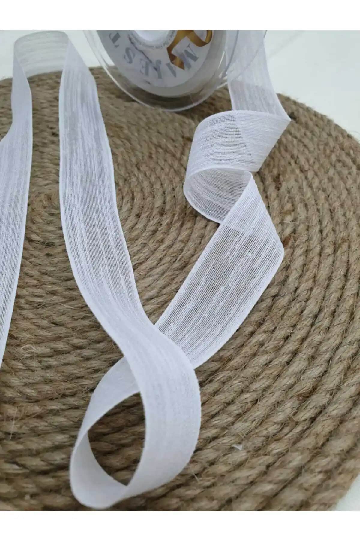 Estecks Dantel ve Serap Çiçekçilik Kurdele Karşılaştırması: Hangi Ürün Daha Uygun