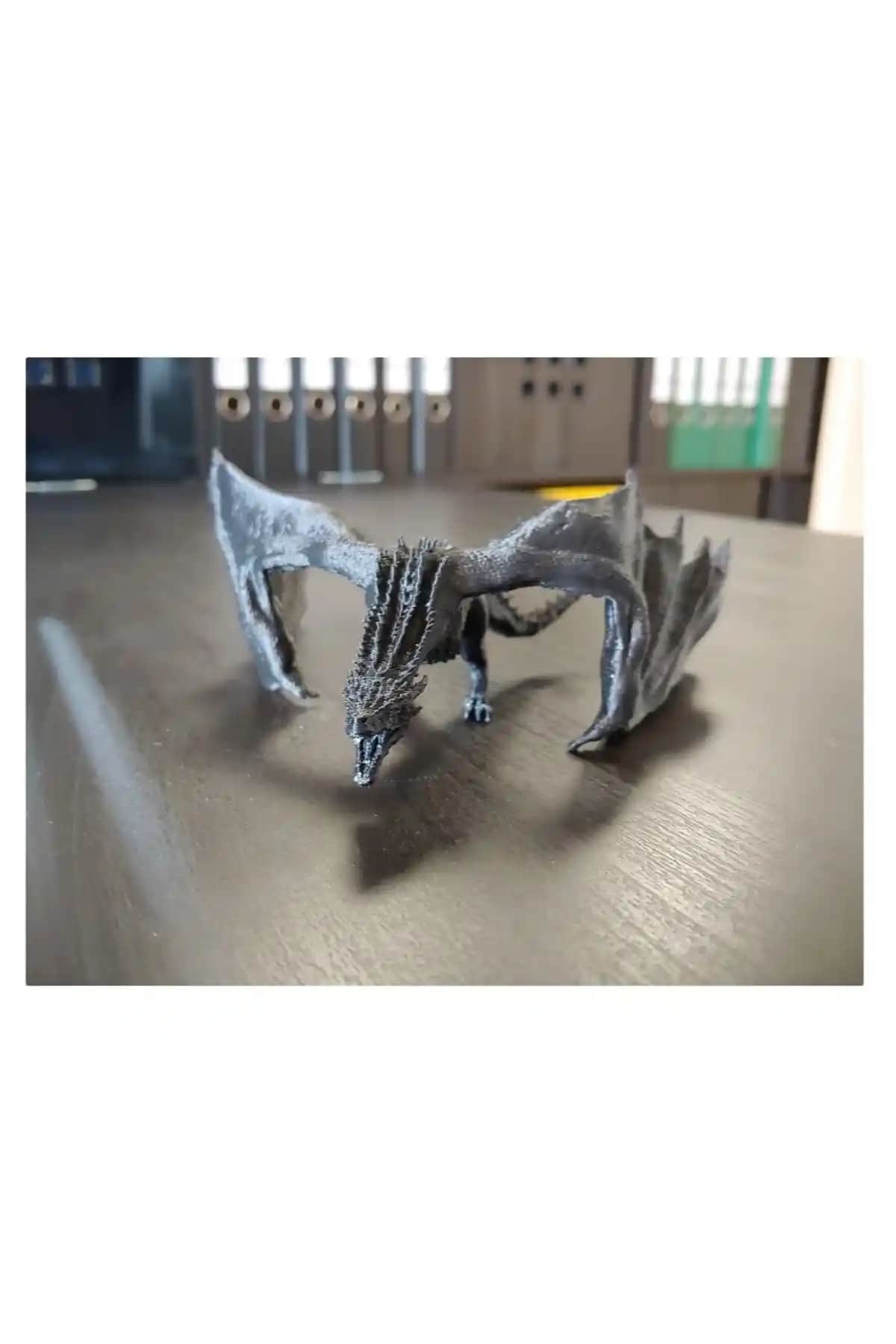 Game of Thrones temalı büyük detaylı ejderha figürü koleksiyon ve dekorasyon için ideal bir parça