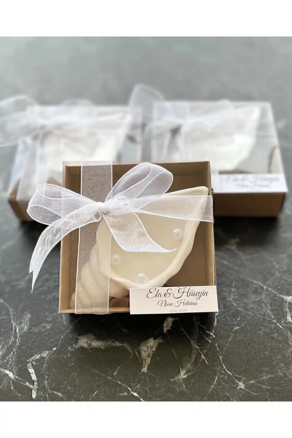 Genel Markalar Kutulu İstiridye Mum Seti Düğün, Nişan ve Özel Günler İçin Şık Hediye Seçeneği