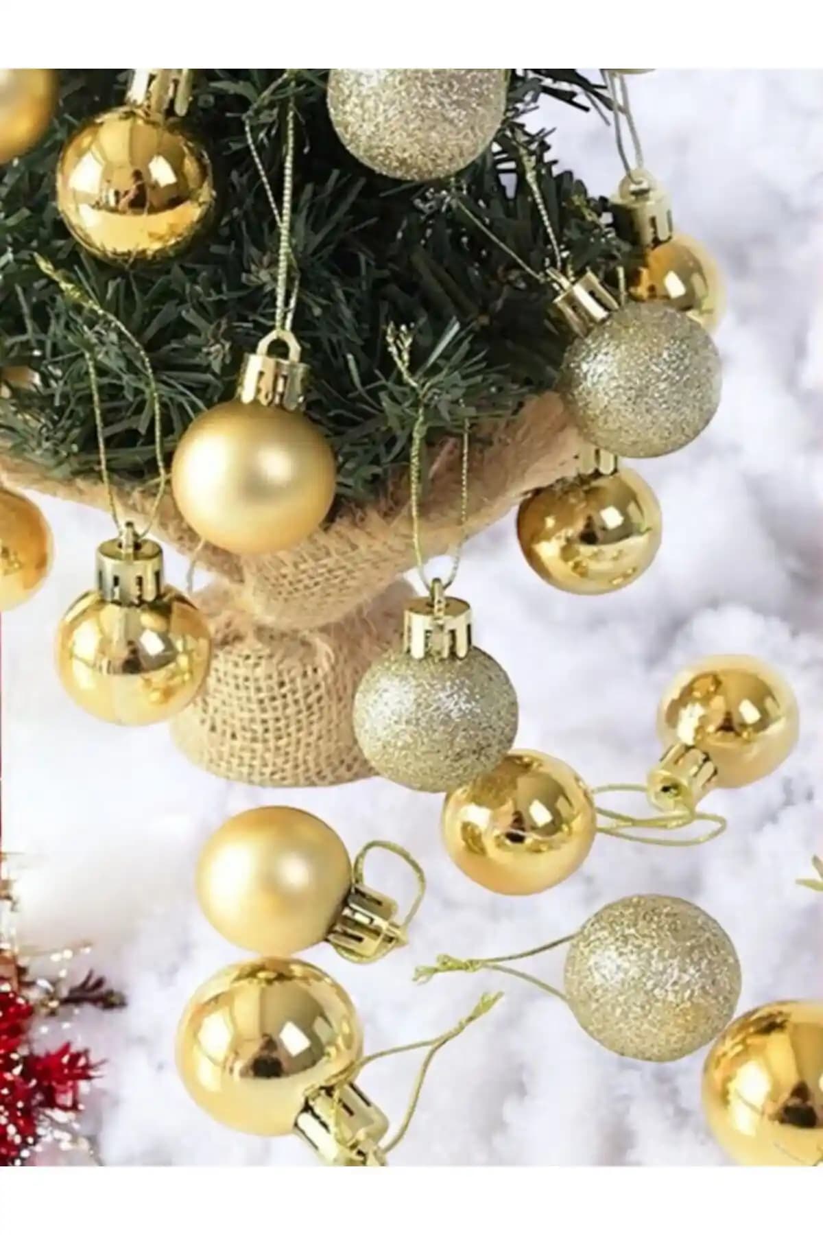 Happyland Yılbaşı Çam Ağacı Süsü: Renkli ve Parlak Dekorasyon Ürünleri