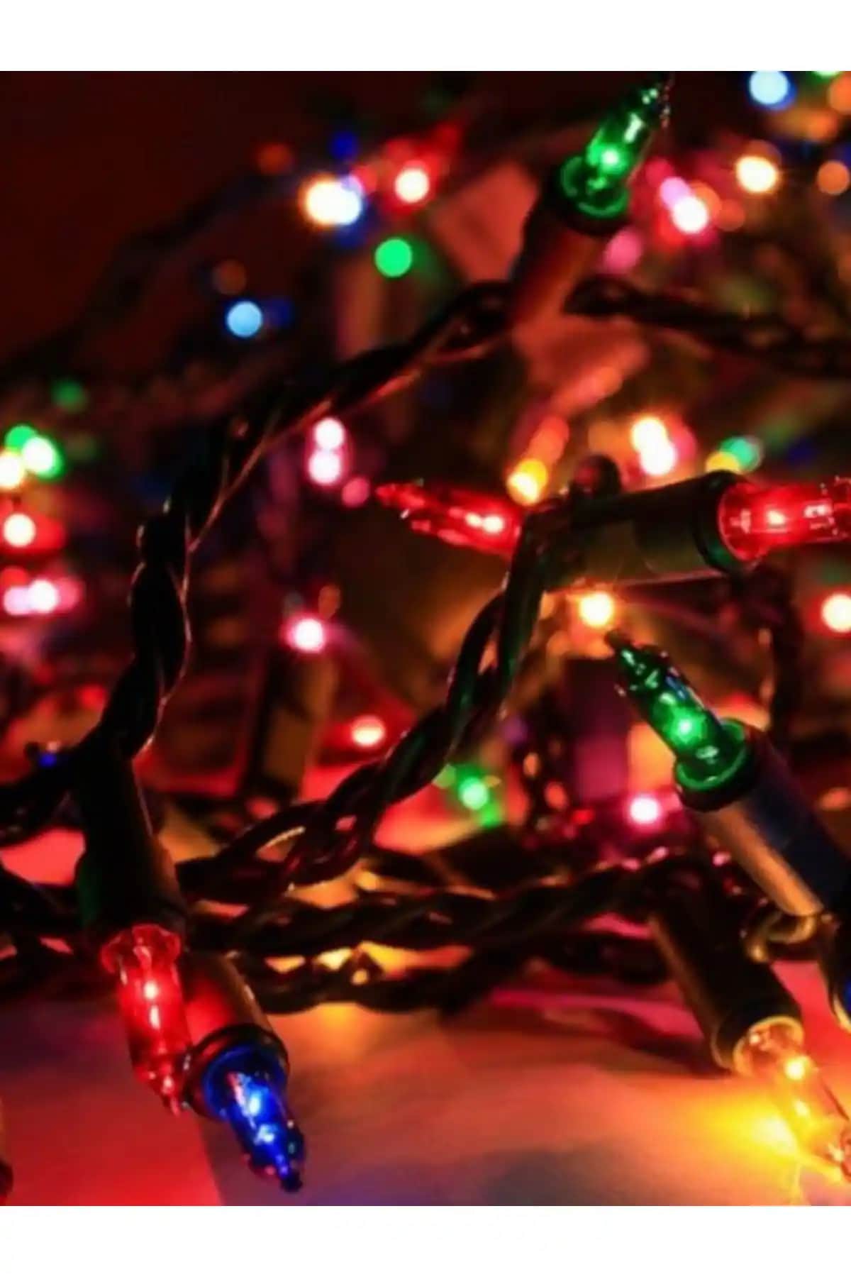 Happyland Yılbaşı Işıklandırması Renkli ve Nostaljik Dekorasyon Deneyimi