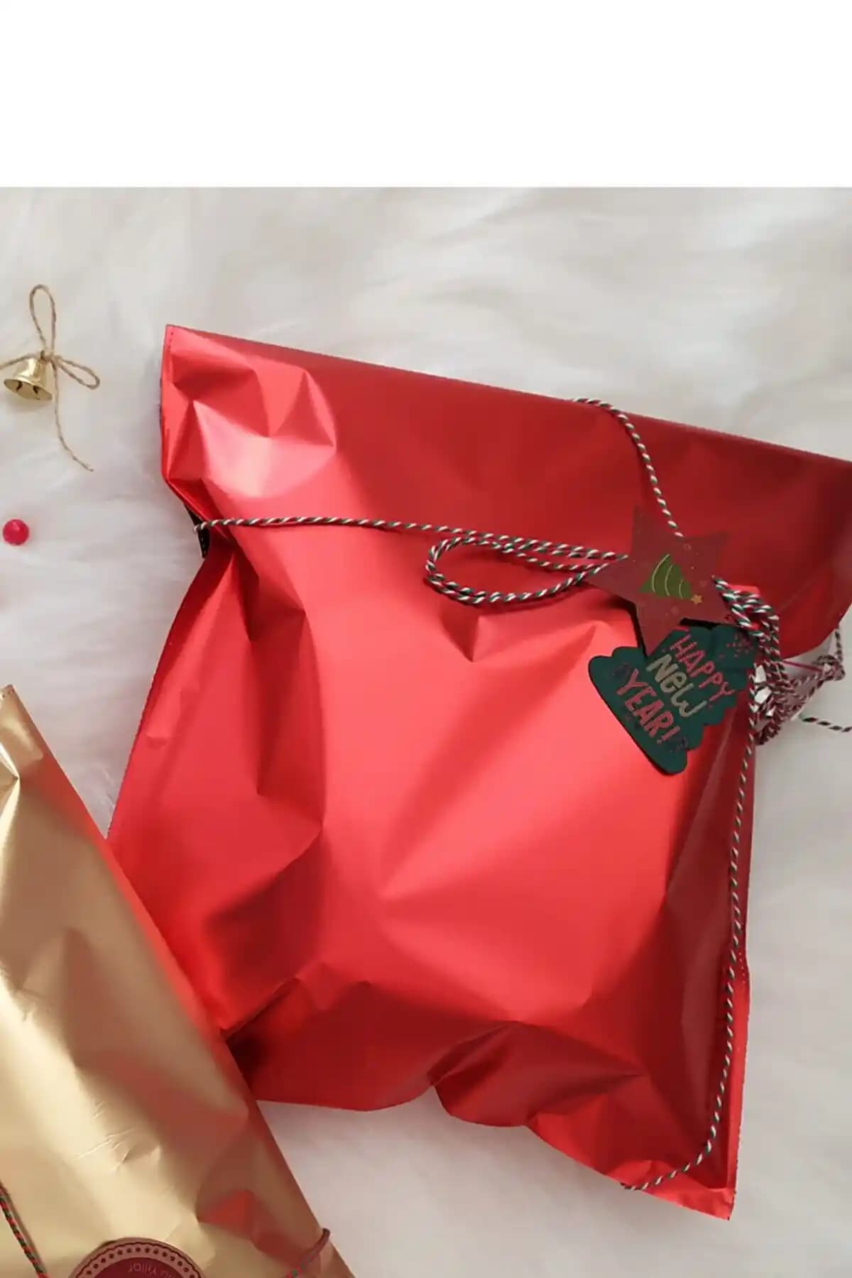 Hediye Poşetleri Karşılaştırması: Dekals ve Genel Markalar Ürün Analizi