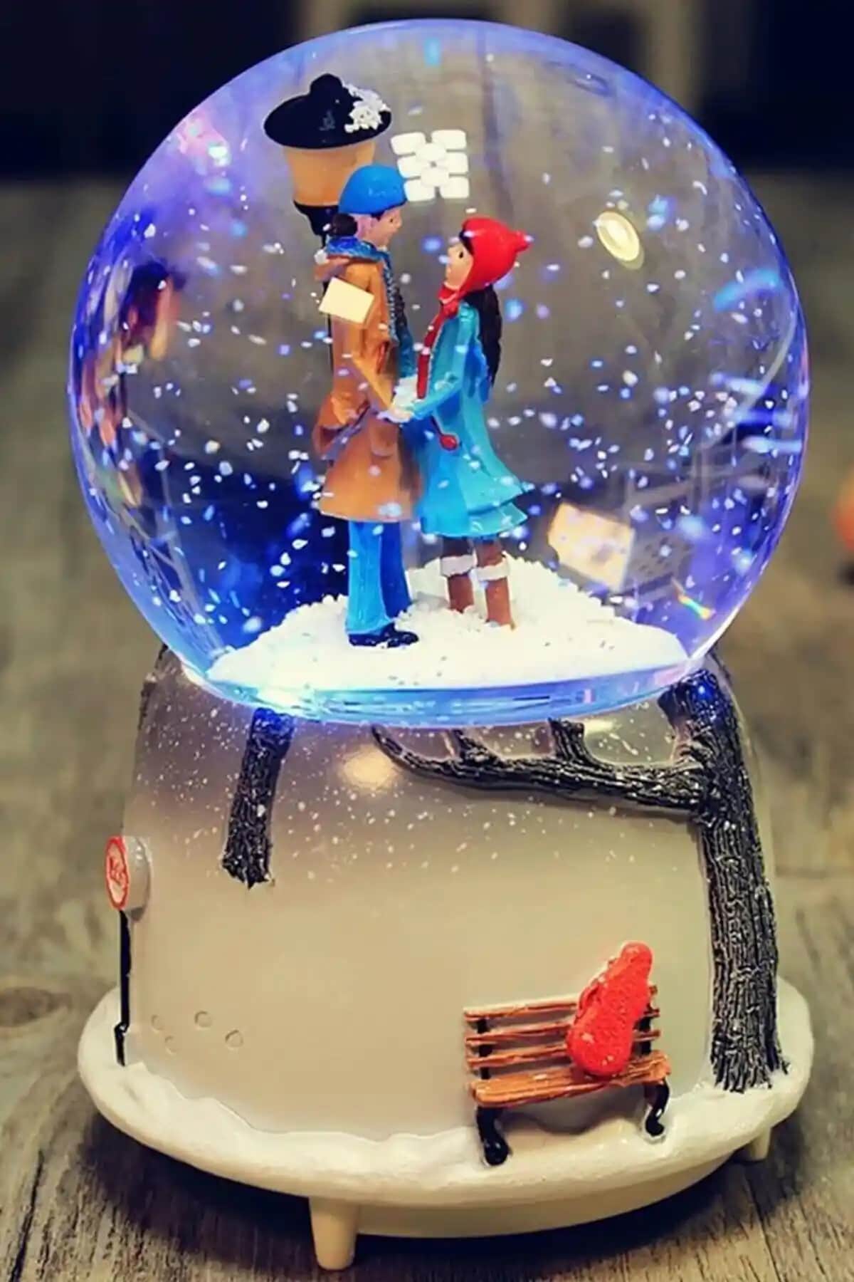 HEDİYEBİZİZ ve VONTAR Kar Küresi Karşılaştırması: Özellikler ve Kullanıcı Yorumları