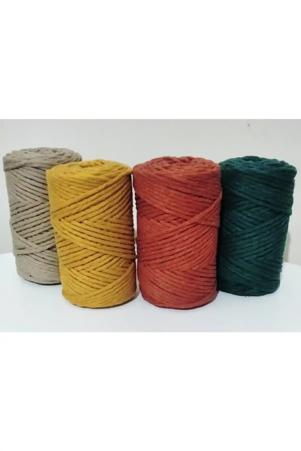 Hükümrân Renkli Makrome İpi 4x250g: Dayanıklı ve Canlı Renklerle Yaratıcı El İşleri Malzemesi