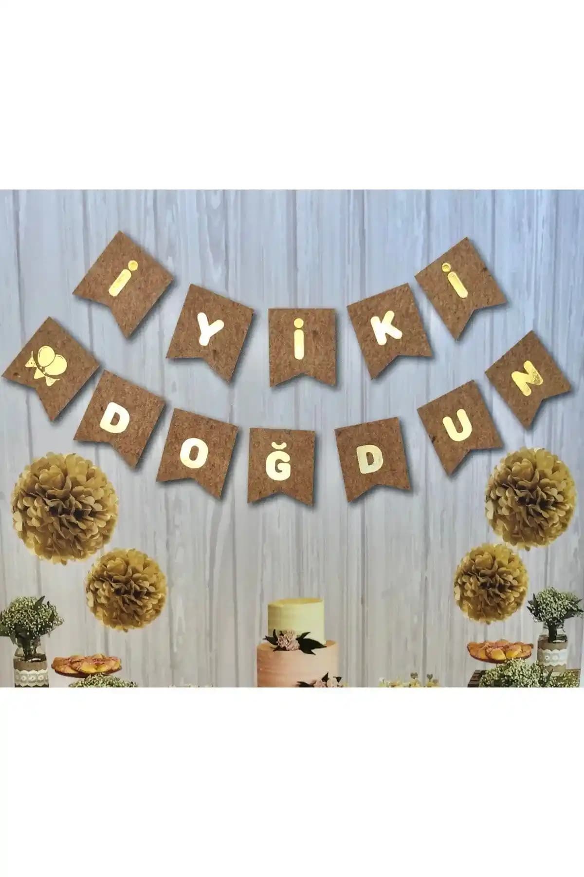 Huzur Party Store Altın Renkli 'İyi Ki Doğdun' Bannerı Modern ve Şık Tasarımıyla Unutulmaz Kutlamalar