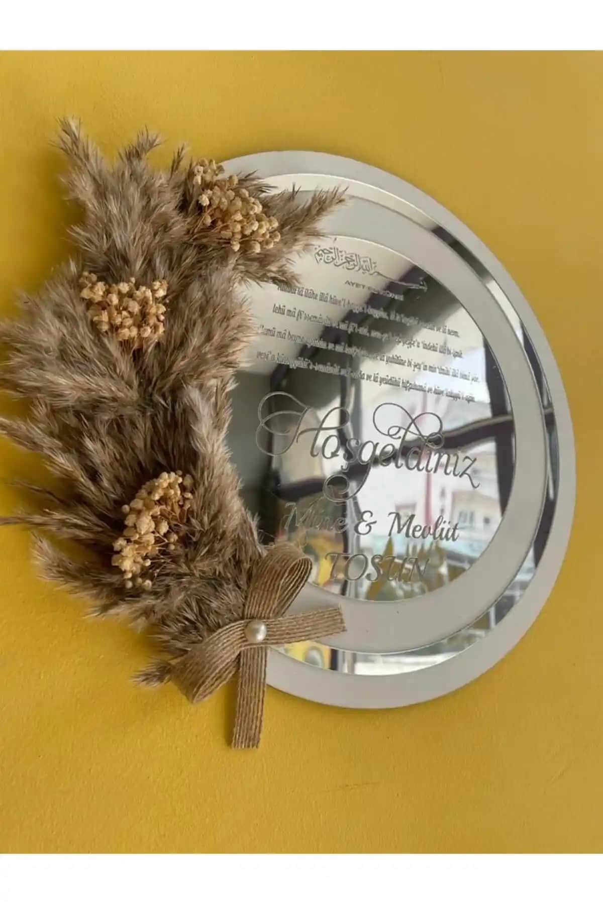 Kişiye Özel Gümüş Beyaz Kapı Süsü Modern ve Dayanıklı Tasarım Özellikleriyle