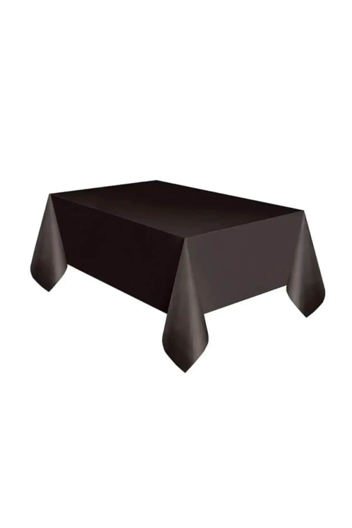 Kozmik Galaksi Temalı ve Siyah Plastik Masa Örtüsü Karşılaştırması