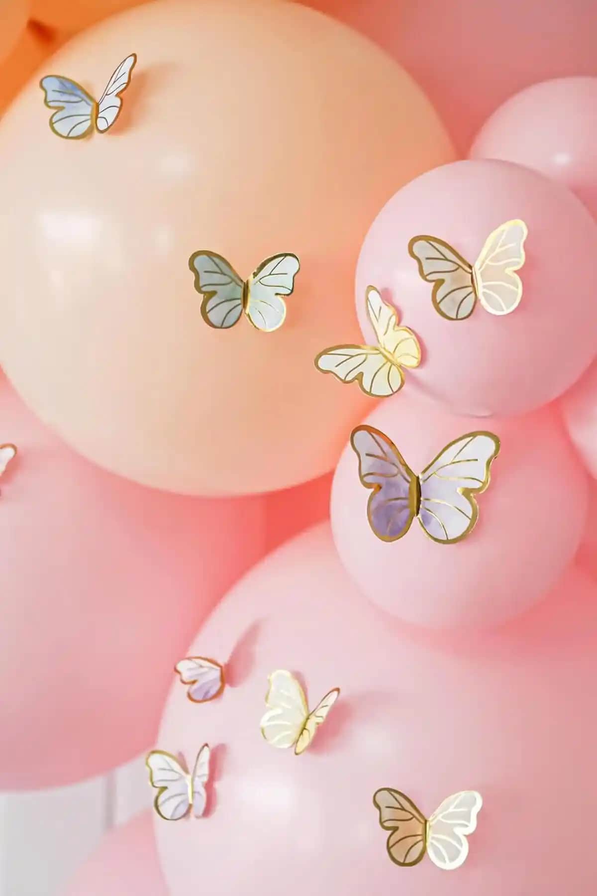 Le Mabelle Çok Renkli 60'lı Kelebek Parti Süsü: Çocuk Partileri İçin Renkli ve Dayanıklı Dekorasyon Seçeneği