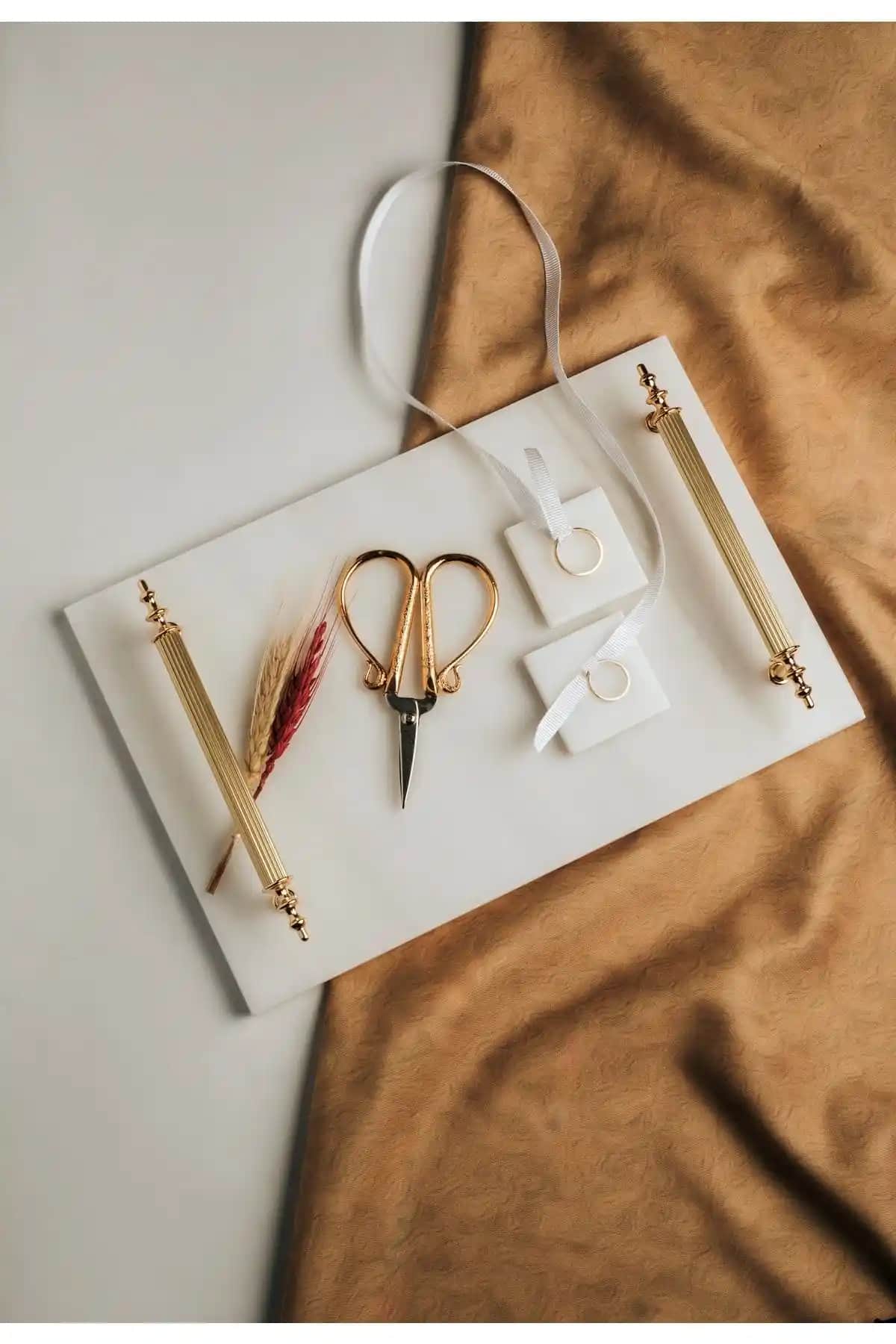 Meralp ve Modestmar Doğal Mermer Tepsileri Karşılaştırması