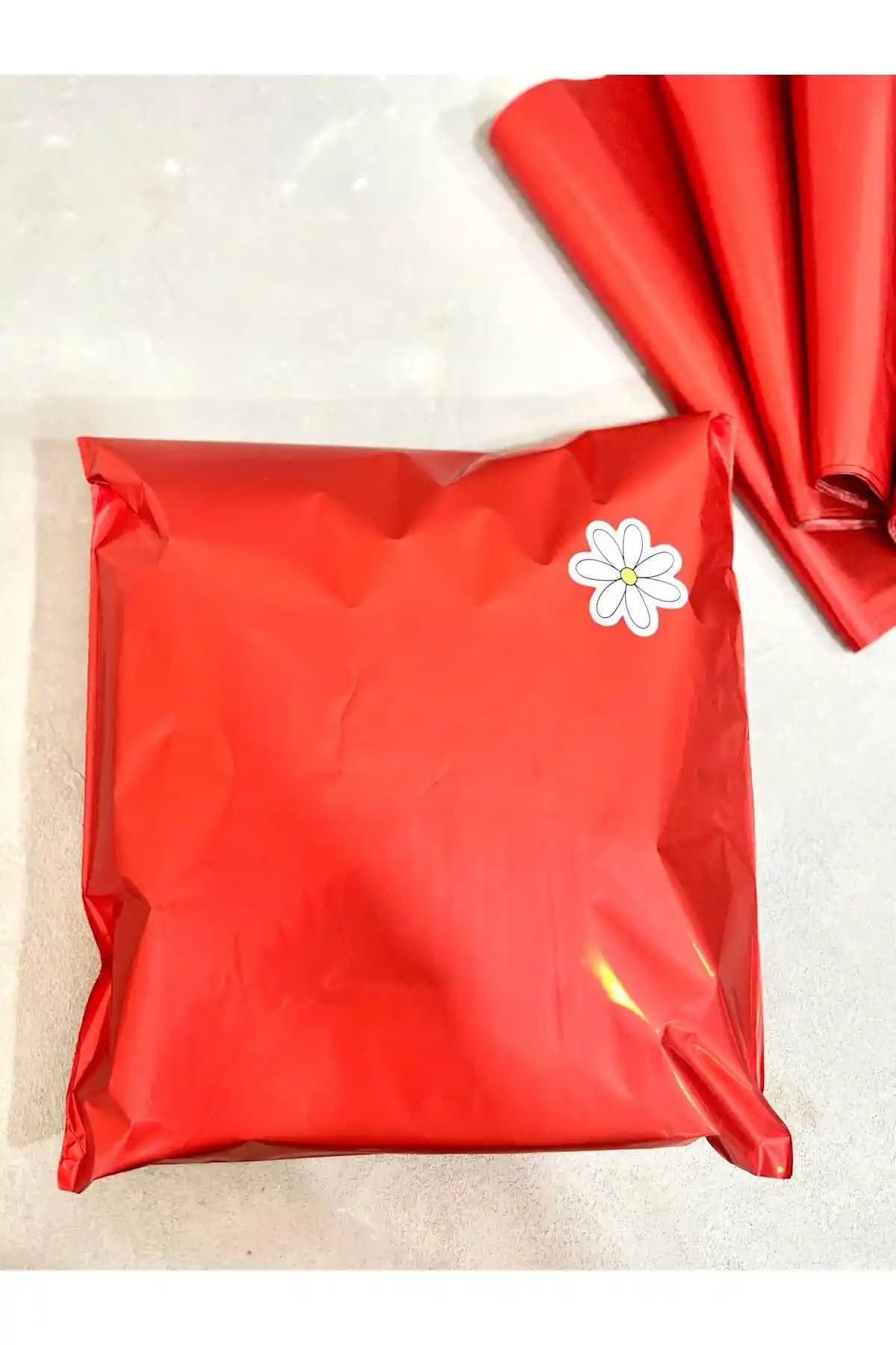 Meyofficial Kırmızı Lüx Metalize Hediye Paketi: Şık ve Kullanışlı Sunum Çözümü