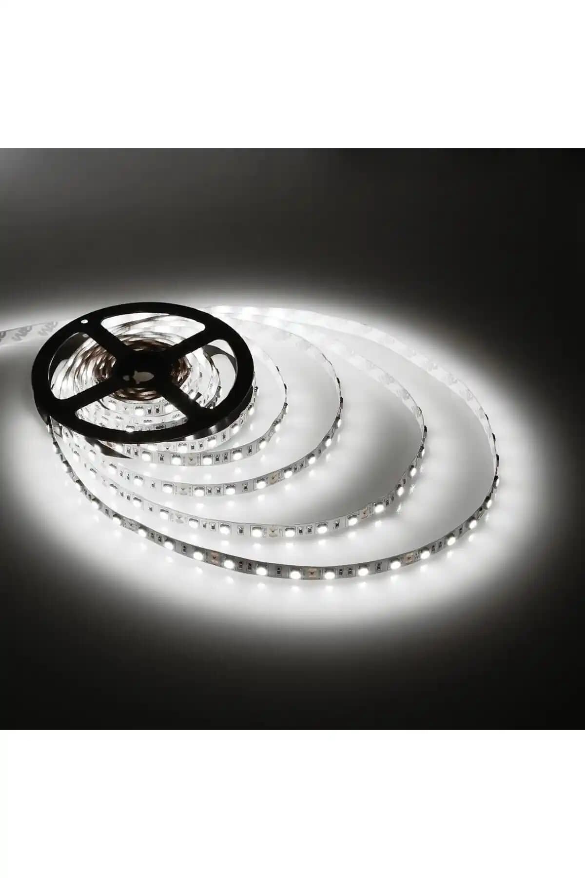 OOKAY 3 Çipli İç Mekan Beyaz Şerit LED 5 Metre Modern ve Enerji Tasarruflu Tasarım