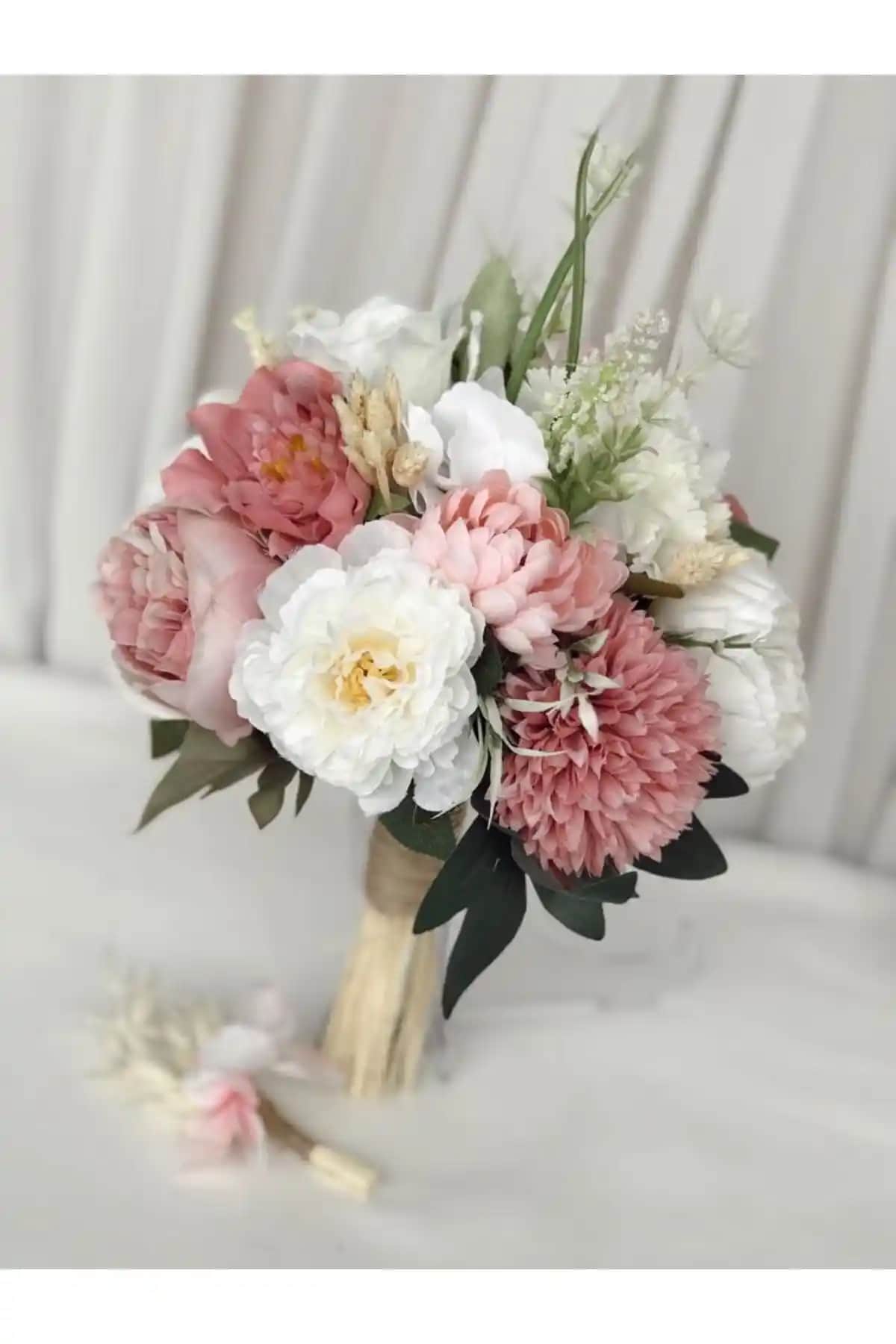 Paparti Yeni Sezon Pembe Beyaz Gelin ve Damat Yaka Çiçeği Seti Düğün Şıklığını Tamamlar