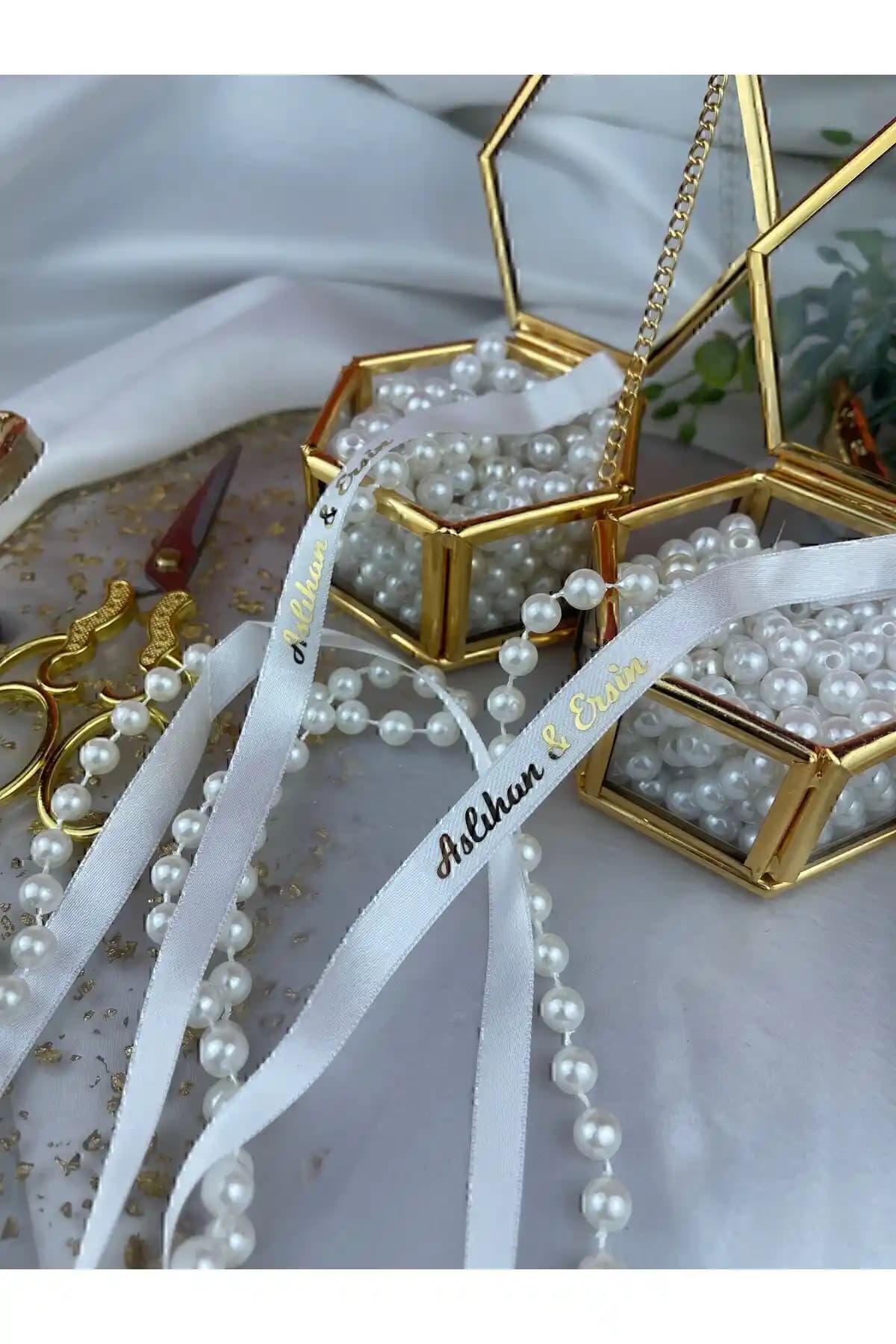 Rima Tasarım ve ZEYMERADE Beyaz Kurdeleler Karşılaştırması: Özellikler ve Kullanıcı Yorumları