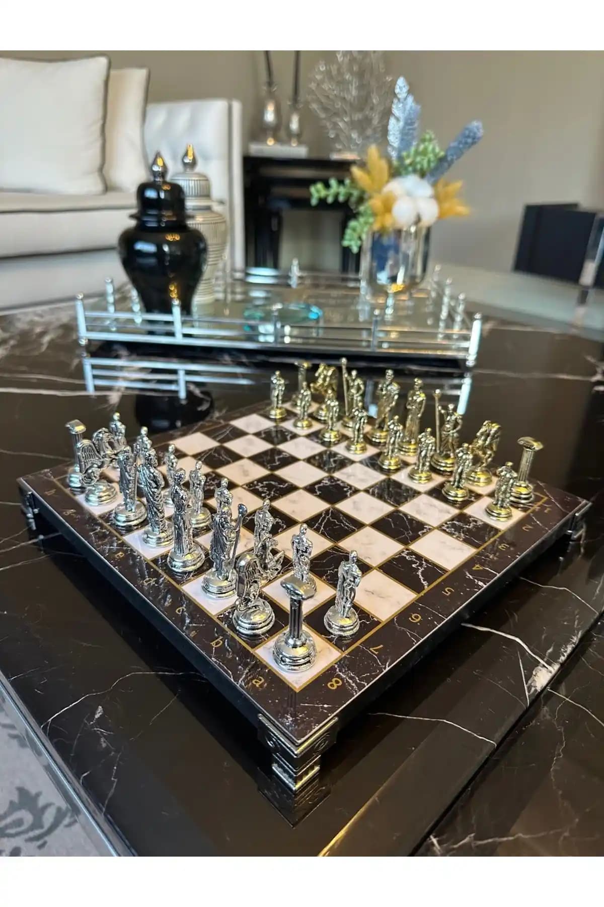 Satranç Setleri Karşılaştırması: Döküm Roma Figürlü ve Ahşap Markalar