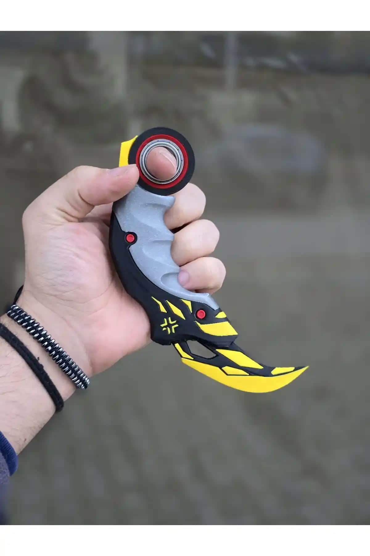 Skyv Valorant Champions Karambit: Koleksiyon ve Günlük Kullanım İçin Estetik Oyun Aksesuarı