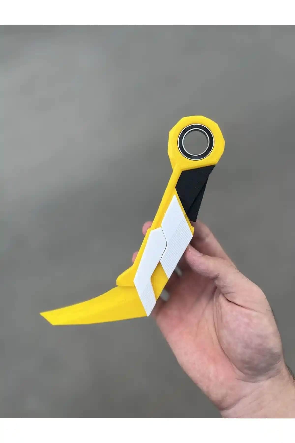 Skyvstore Valorant Plastik Aksesuarlar Karşılaştırması: Karambit ve Tarak Özellikleri