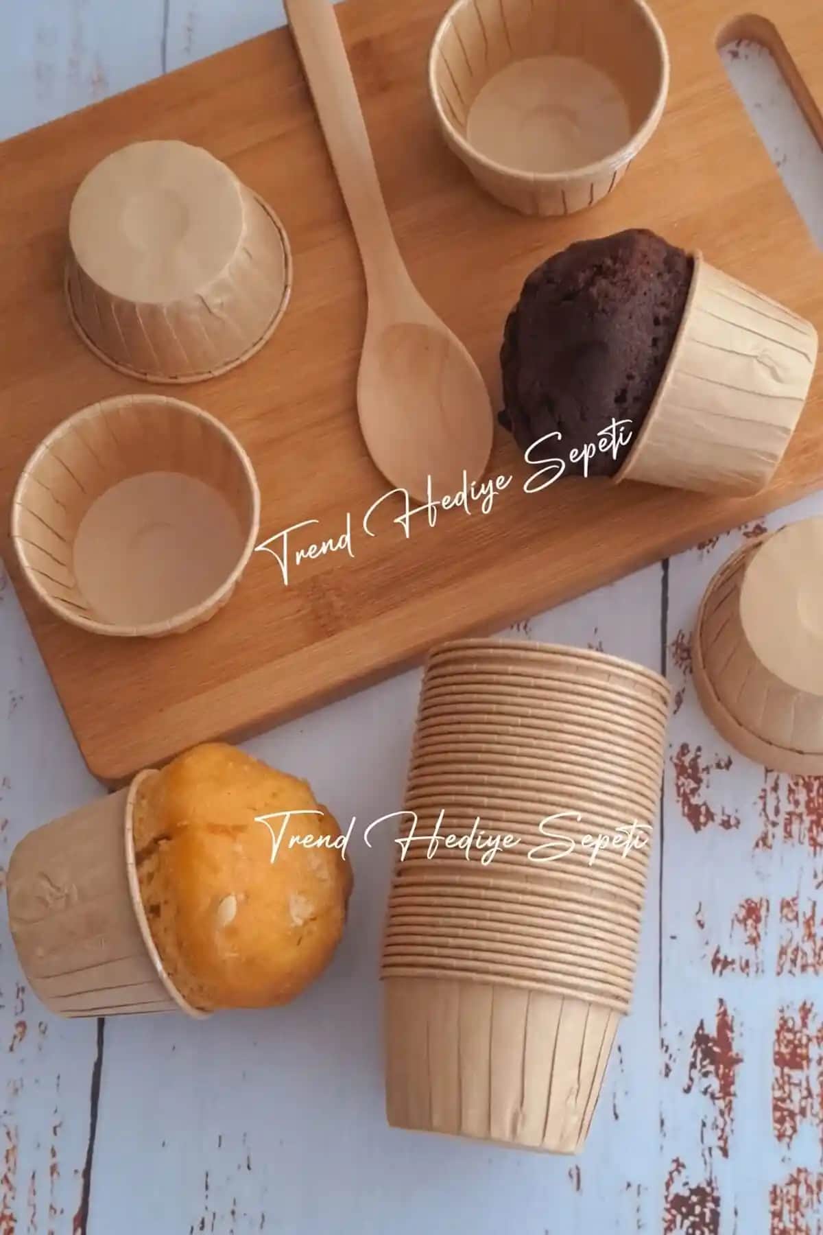 Trend Hediye Sepeti Muffin Kalıpları Karşılaştırması: Kraft ve Büyük Boy Beyaz Seçenekler