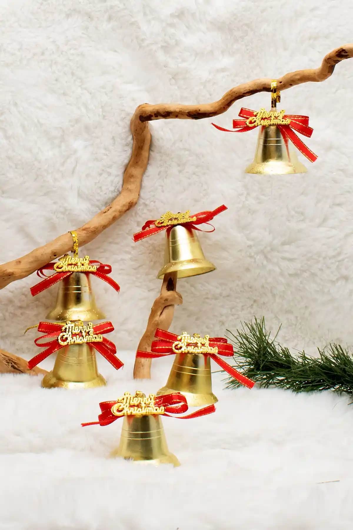 Waldern Yılbaşı 6'lı Merry Christmas Çan Süsleri Şık ve Renkli Dekoratif Parçalar