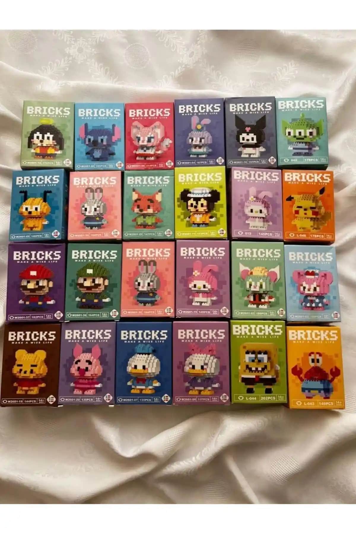 Womistore Bricks Mini Figür Setleri: Detaylı Tasarım ve Eğlenceli Yapım Deneyimi