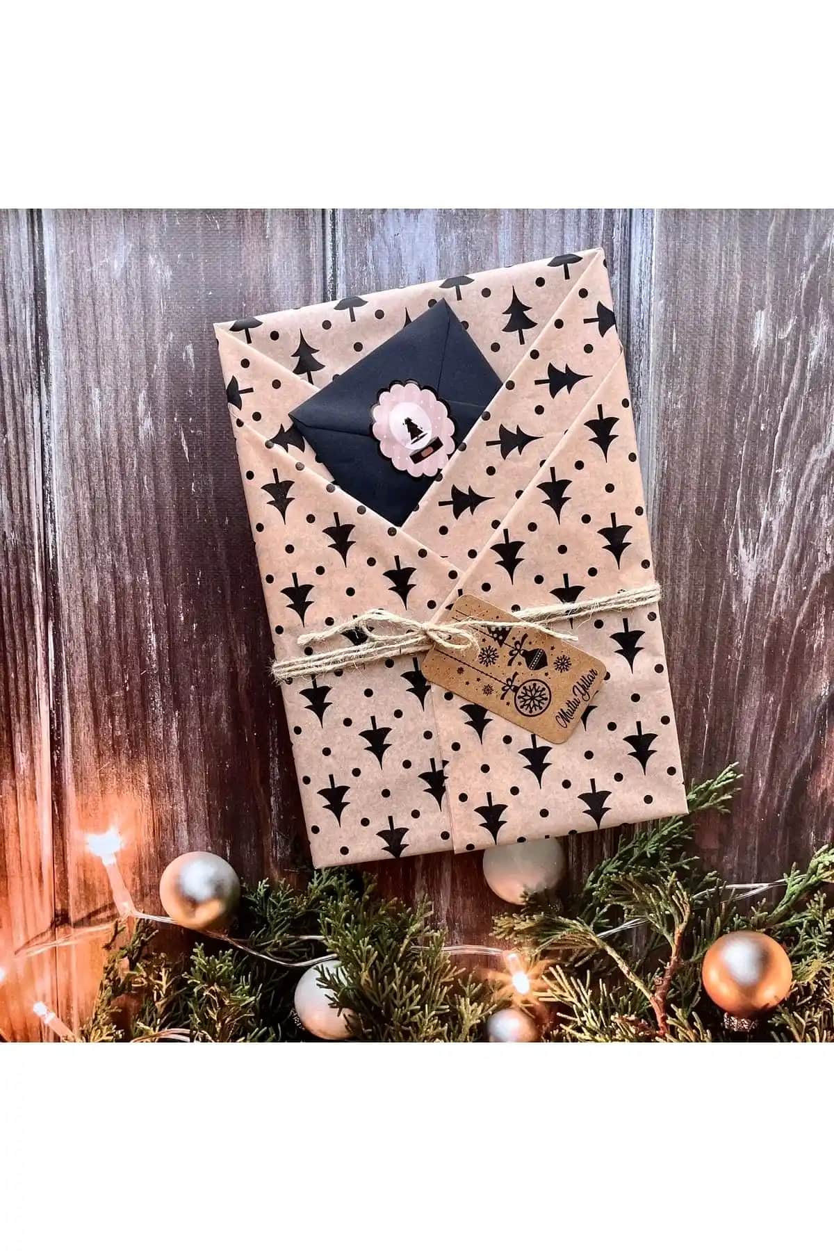 Yılbaşı Temalı Pelur Kağıt ile Özel Hediye Paketleme ve Dekorasyon Seçenekleri