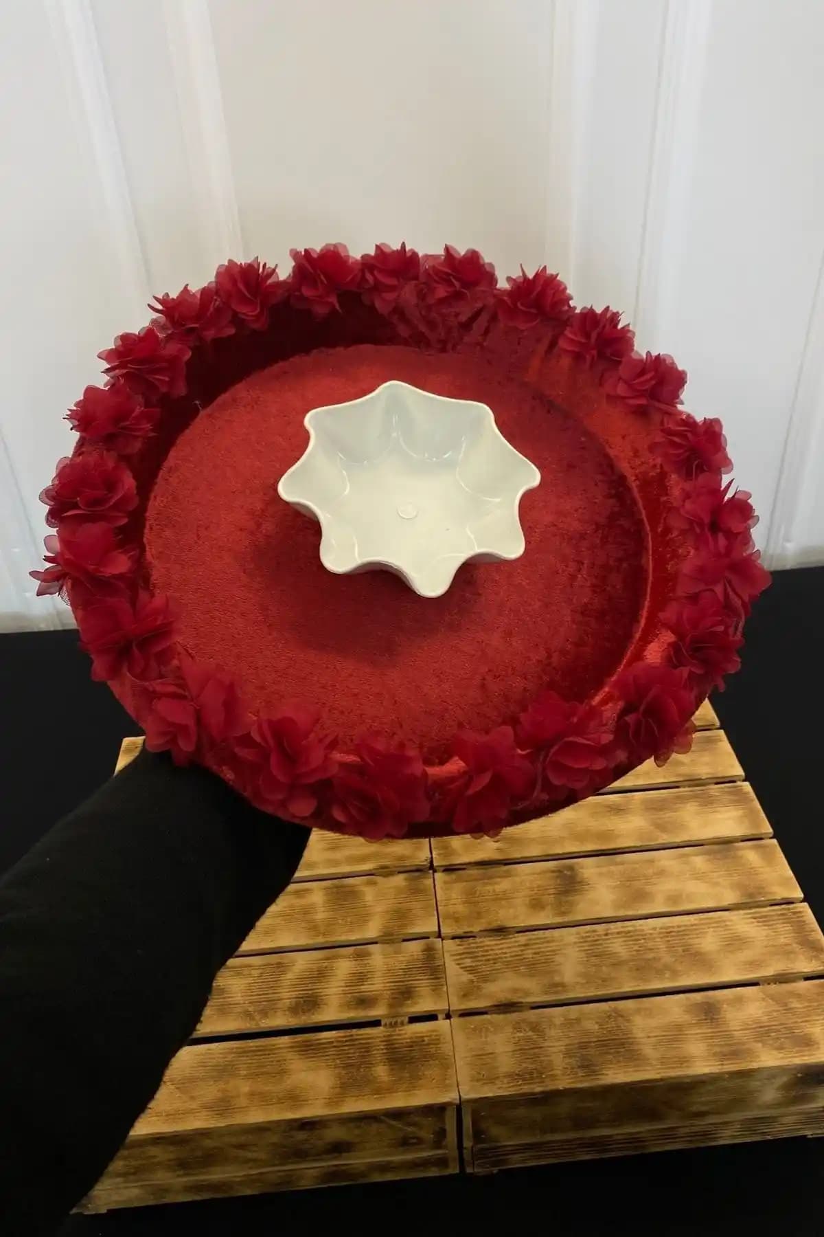 ZEYMERADE Kına Tepsisi: Zarif Tasarımı ve Çok Yönlü Kullanımıyla Öne Çıkar