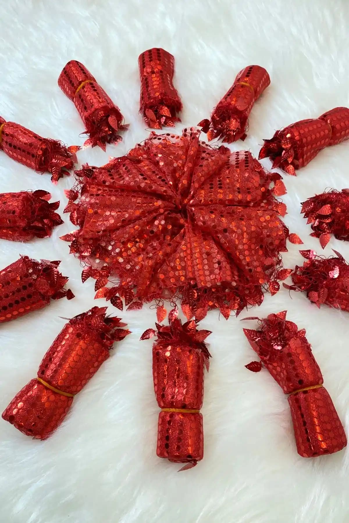 ZEYMERADE Kırmızı Halay Mendili Geleneksel ve Şık Tasarım ile Öne Çıkar