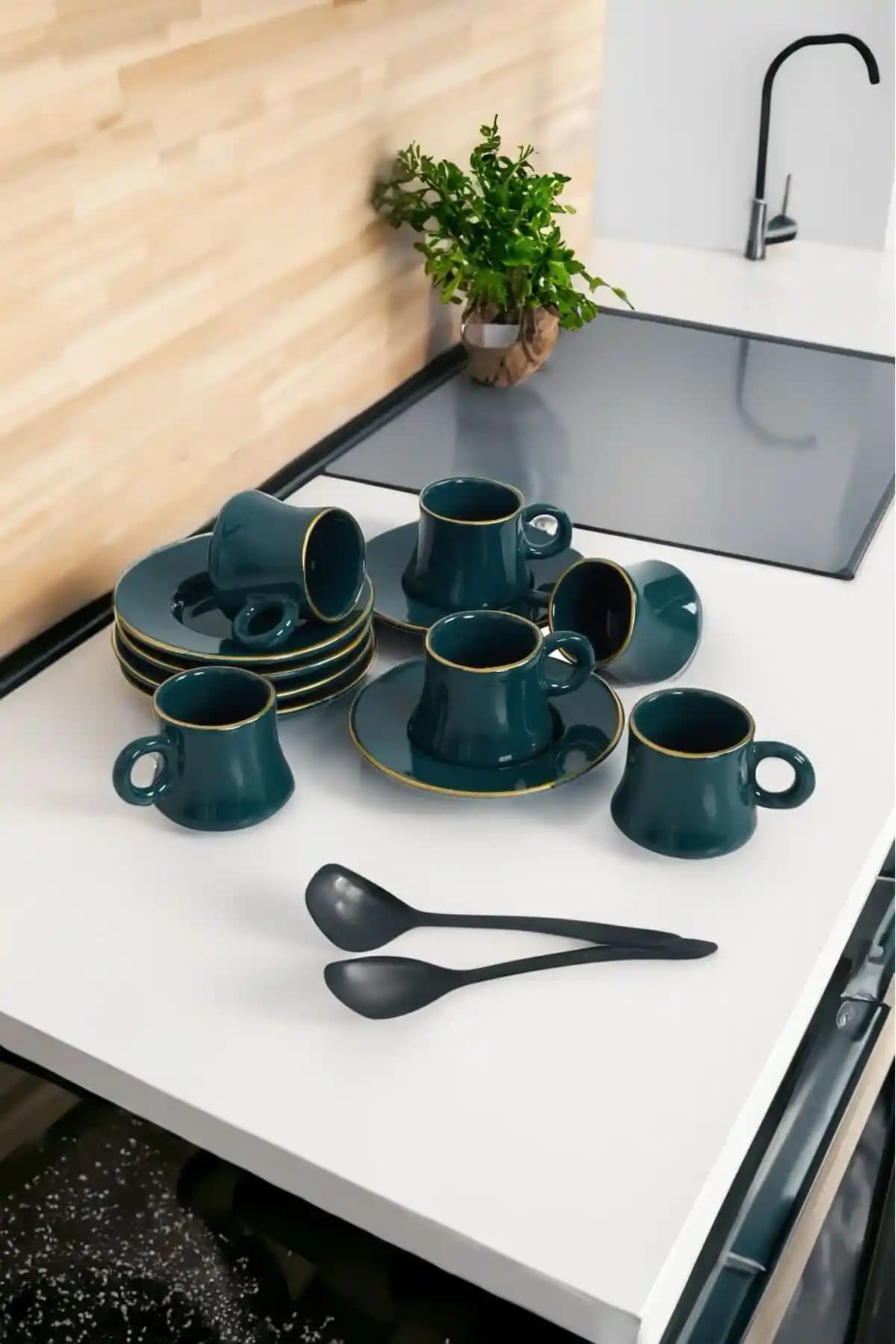 Akkoyunlu Home 6 Kişilik Yeşil Türk Kahvesi Fincanı Takımı Tasarımı ve Kullanım Özellikleri