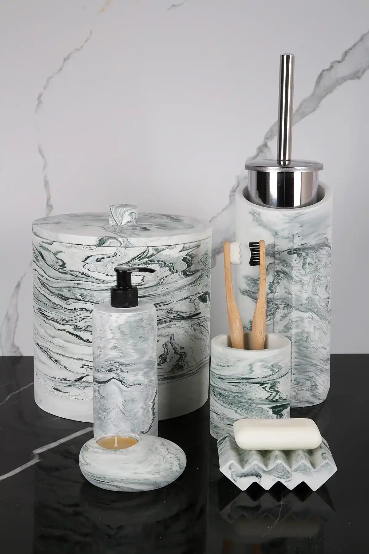 Betonmall 8 Parça Mermer Desenli Banyo Seti Modern ve Dayanıklı Tasarım Özellikleri