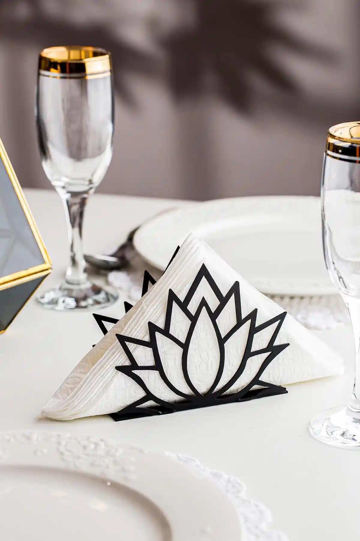 Doreline Lotus Çiçekli Masaüstü Peçetelik ve Havluluk Modern Tasarım ve Dayanıklılık