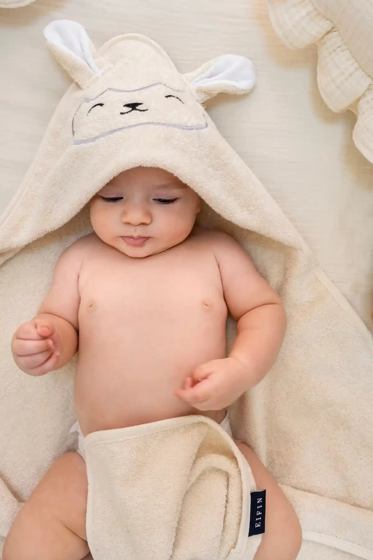 EIFIN Pamuklu Bebek Havlu Kundak Kuzu Nakışlı 75x75 cm Organik ve Şık Tasarım