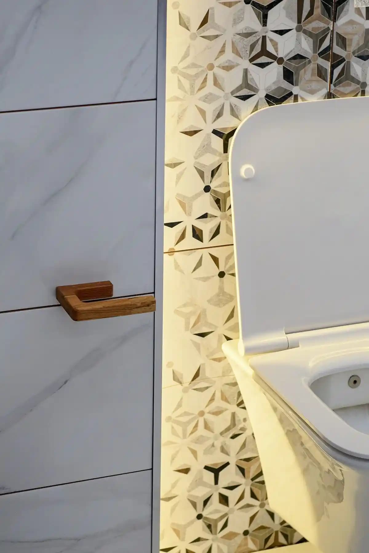 Hagen doğal kayın ağacı tuvalet kağıtlık modern ve çevre dostu tasarım