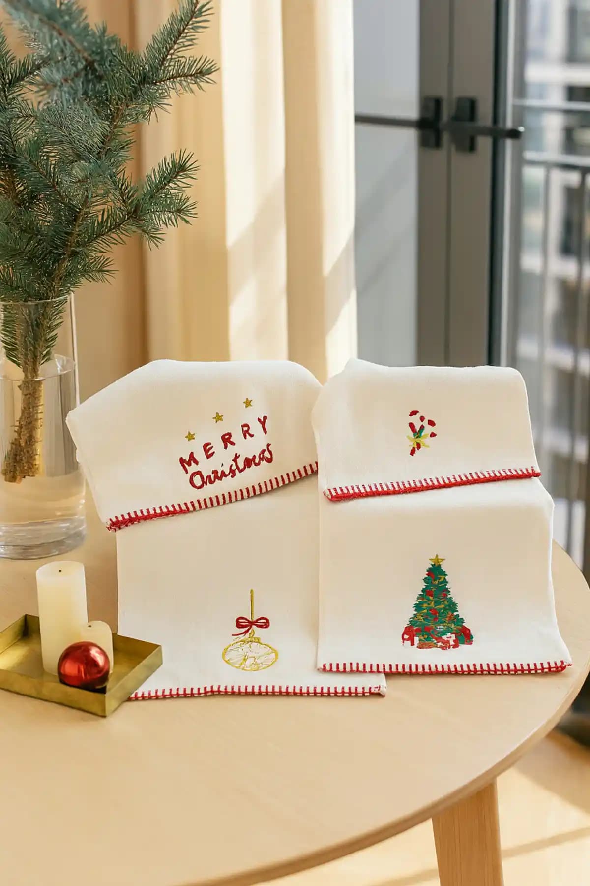 Lucy and Home Yılbaşı Temalı Nakışlı Havlu Seti Bej Renkli ve Yüksek Emicilikli