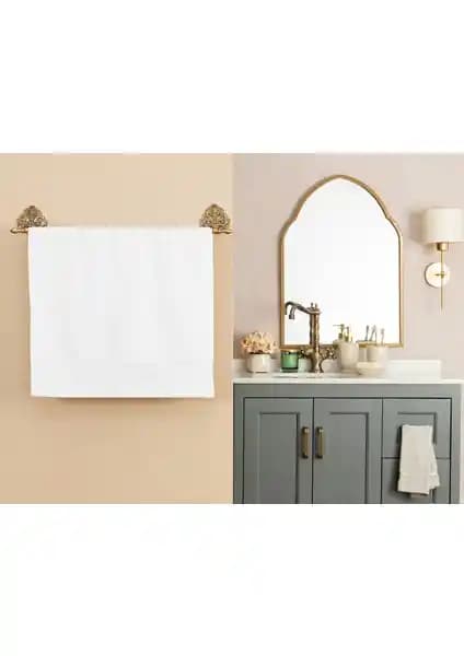 Madame Coco Maynor Bordürü Floşlu Yüz Havlusu: Şık ve Fonksiyonel Tasarım, Yüksek Emicilik ve Dayanıklılık