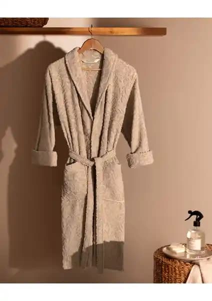 Madame Coco Roesia Şalyaka Kadın Bornoz: Konfor ve Şıklığı Bir Arada Sunan Yüksek Kaliteli Ev Giyim Ürünü