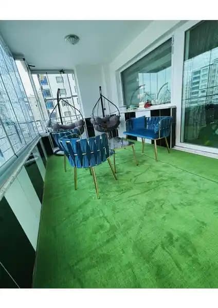 Merinos Balkon İçin Jel Taban Çim Görünümlü Kaymaz Halı Modern ve Dayanıklı Tasarım