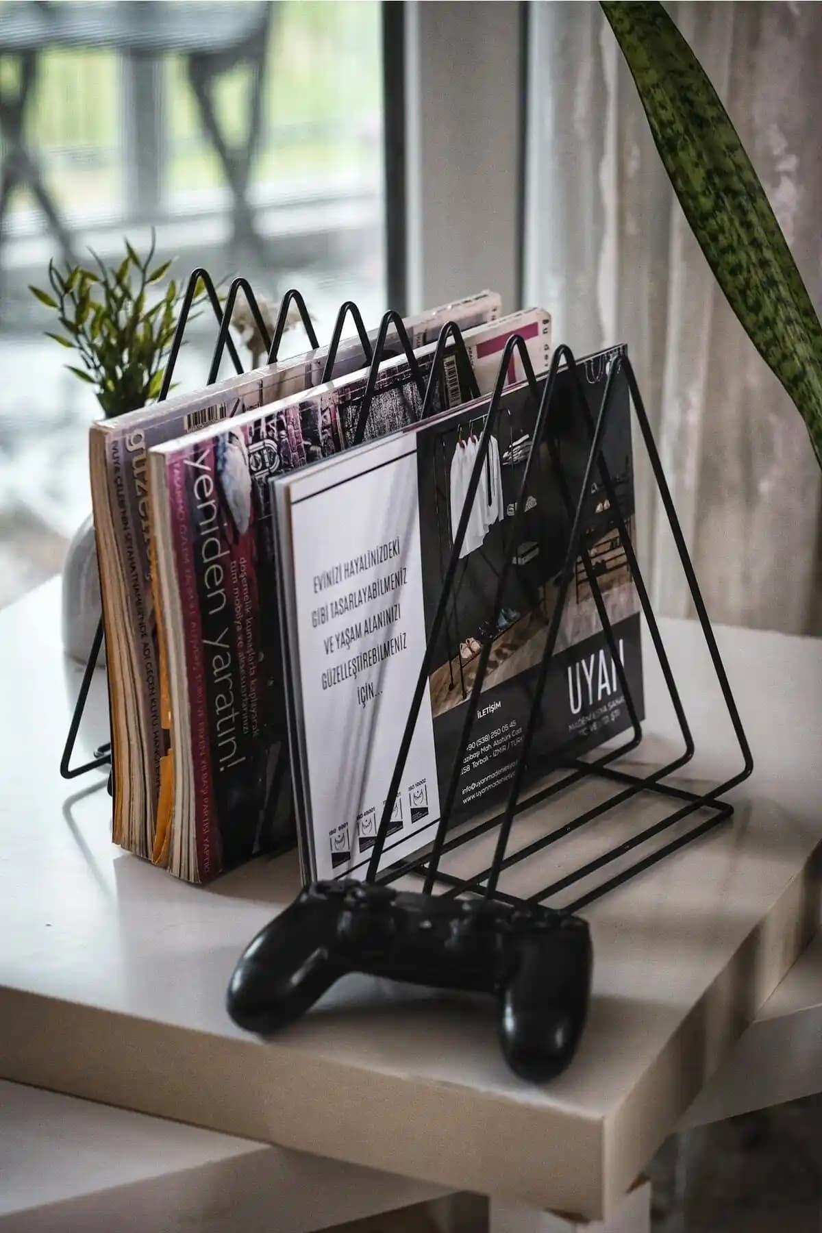 Modern ve Dayanıklı Metal Dergilik ve Klasör Ayracı Masa Üstü Organizer