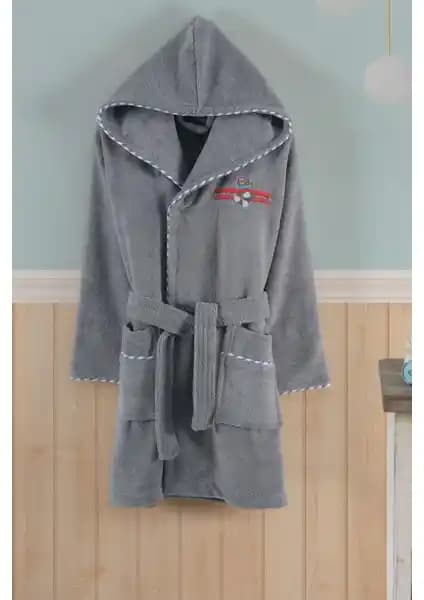 Varol Bambu Nakışlı Çocuk Bornozu: Yumuşak, Dayanıklı ve Doğal Malzemelerle Konfor