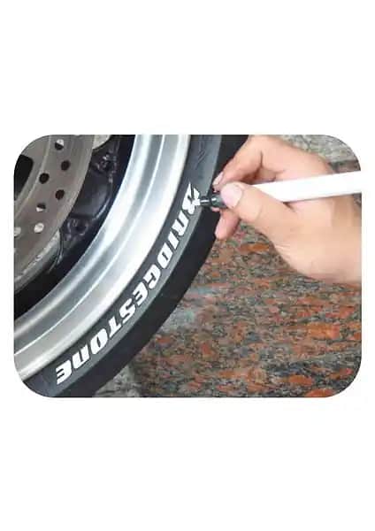 Pratik Lastik Yazı Kalemi Beyaz: Dekorasyon ve Yazı İçin Kullanışlı Araç