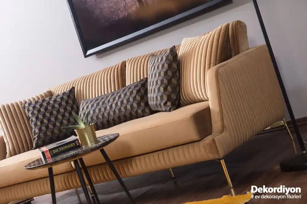 Bütçe Dostu ve Estetik Kanepe Seçimi: Konfor ve Dekorasyonda Denge Kurma Yöntemleri