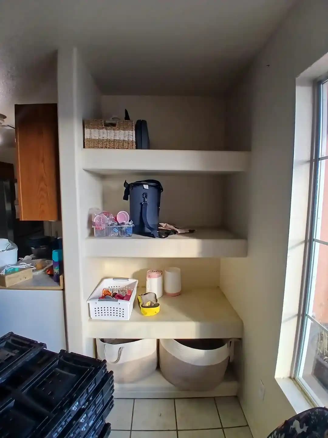 Derin Gömme Raflarda Fonksiyonel ve Estetik Depolama Çözümleriyle Alan Tasarrufu