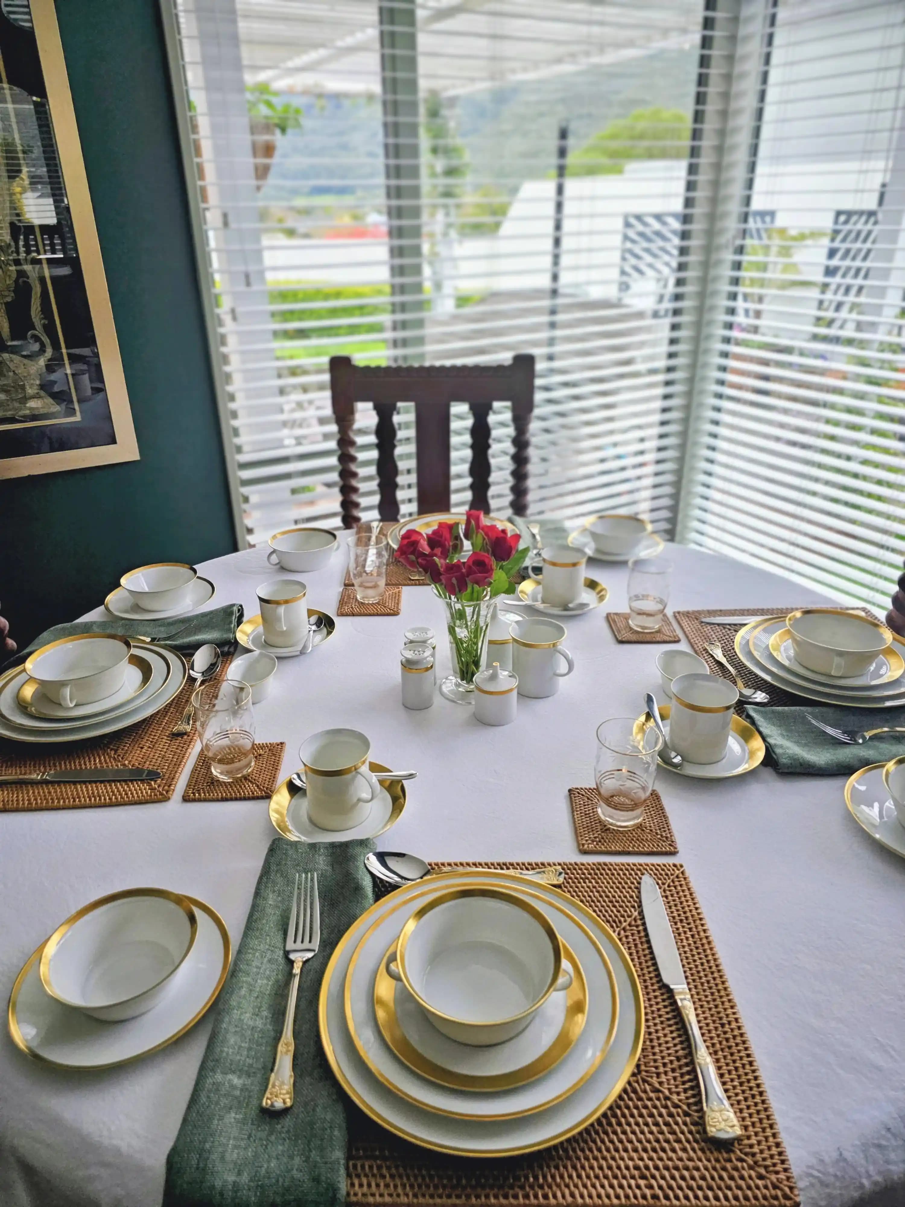 Geleneksel Masa Düzeni: Estetik ve Fonksiyonellik İçin Temel İpuçları