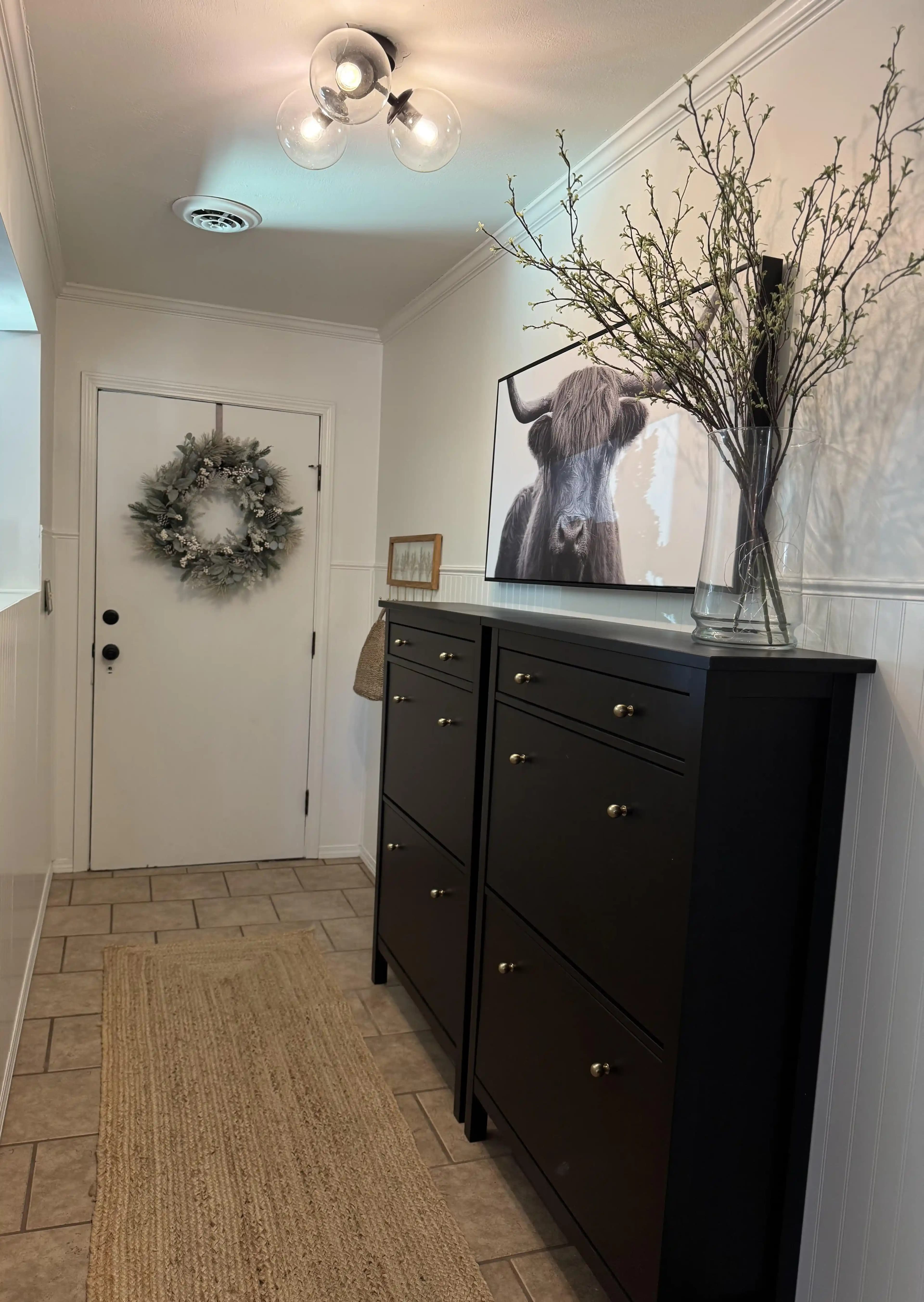 Giriş Kapısı ve Alanında Estetik ve İşlevsel Dekorasyon Çözümleri