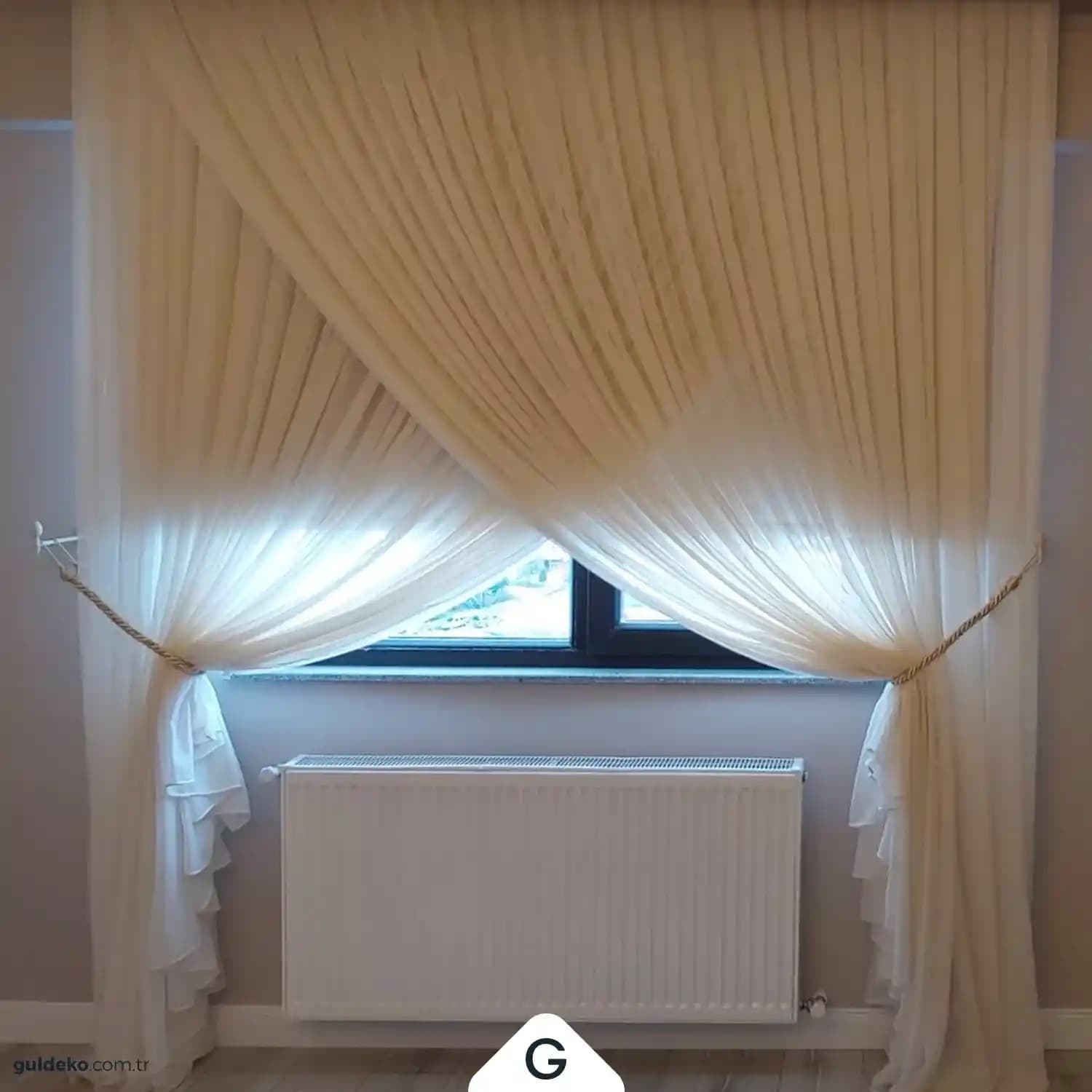 Özel Açılı Pencereler İçin Perde Çubuğu Seçenekleri ve Uygun Çözümler