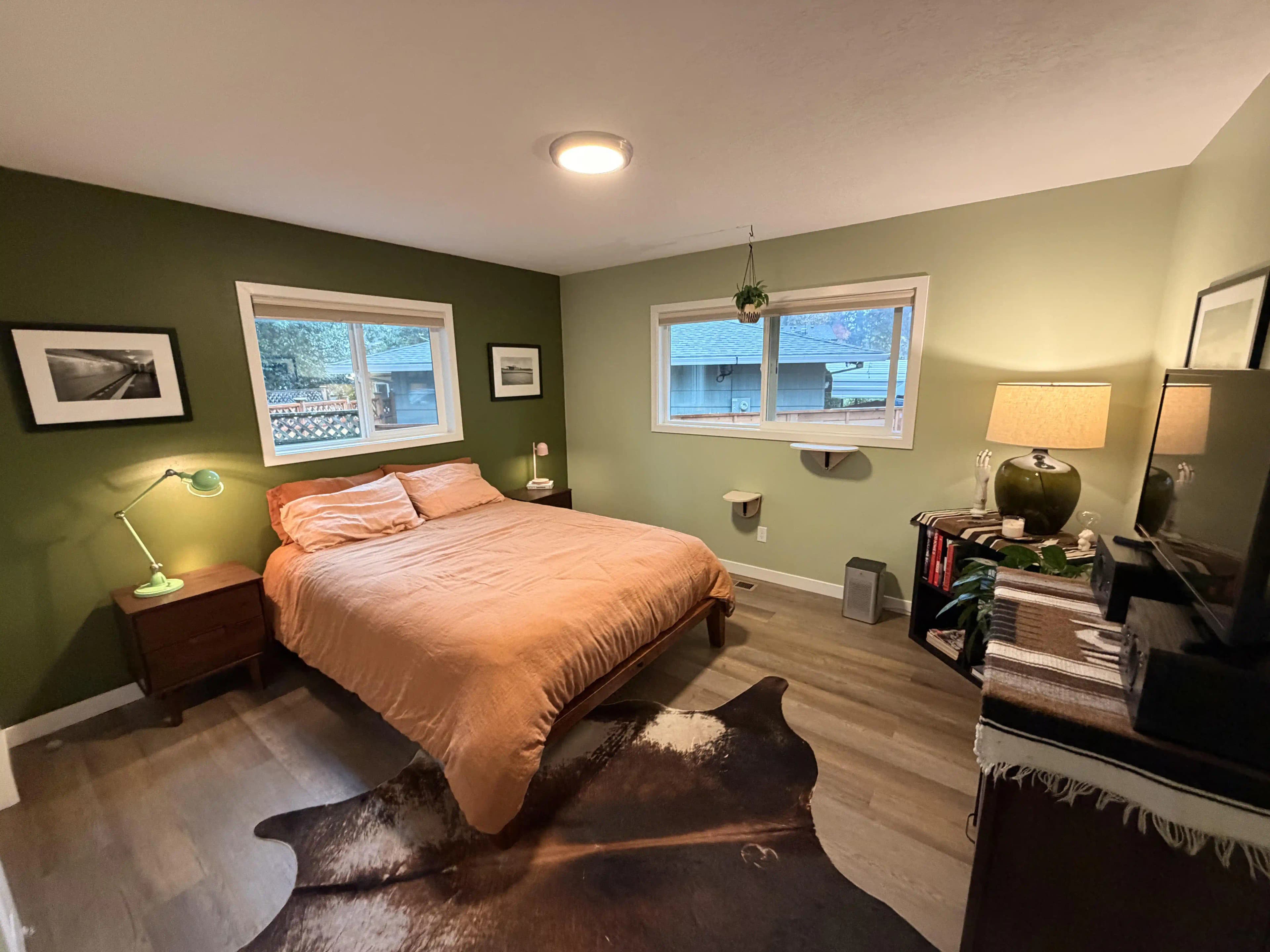 Yatak Odası Dekorasyonunda Koyu Yeşil Tonları ve Doğru Tasarım Seçimleri