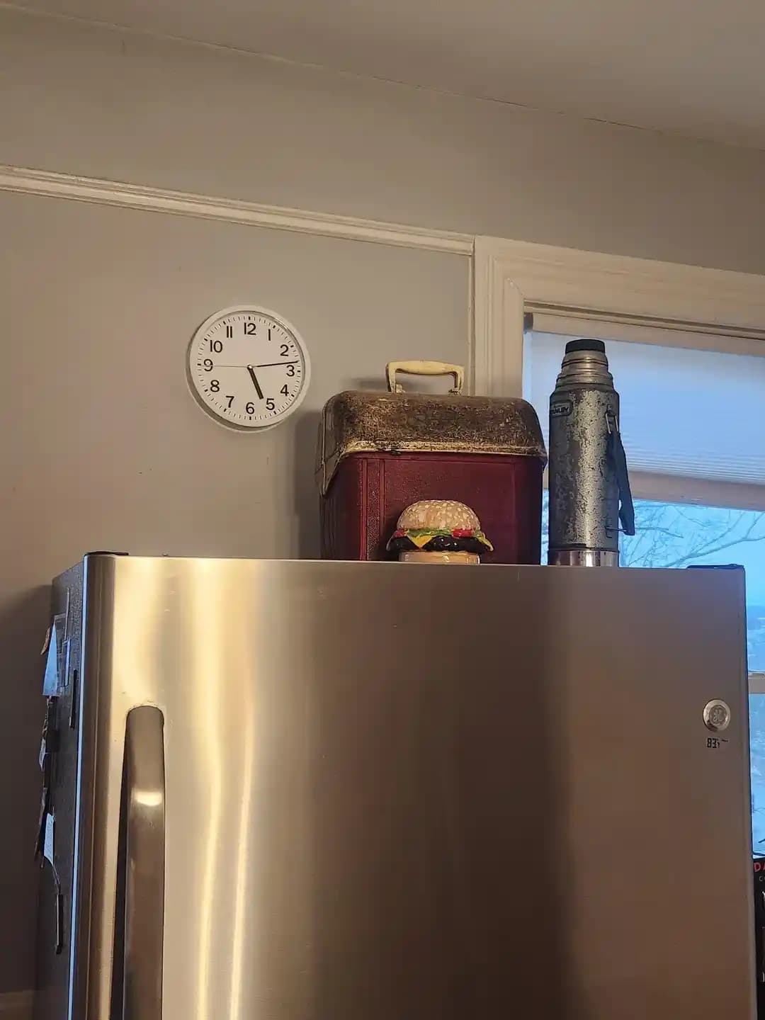 Buzdolabı Üstü Dekorasyonu: Seçim, Düzenleme ve Bakımın Önemi