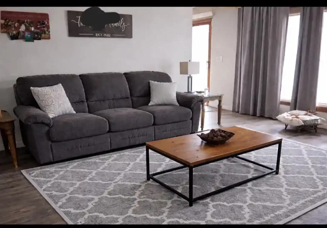 Koltuk, Halı ve Perde Seçiminde Gri ve Kahverengi Tonlarının Mekan Atmosferine Etkileri