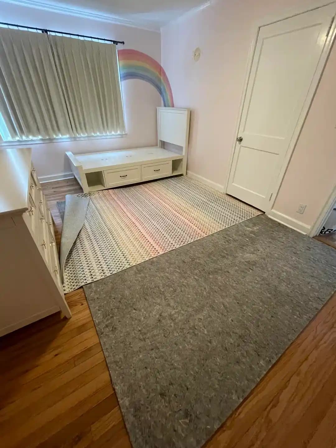 Oda Düzenlemede Halı Seçimi ve Mobilya Yerleşimi ile Fonksiyonel Çocuk Odası Tasarımı